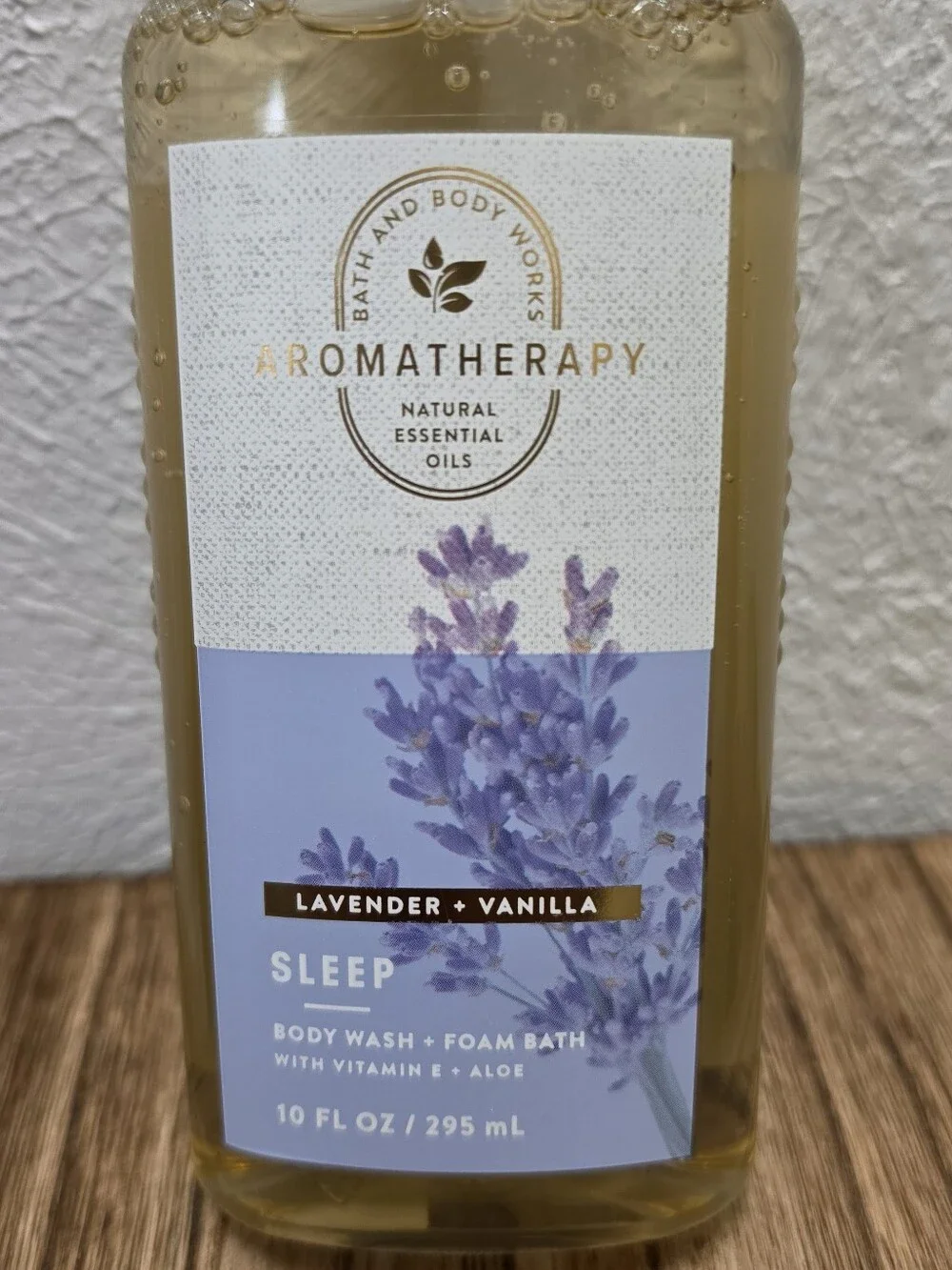 Bath & Body Works Aromatherapy Lavender Vanilla Sleep Body Wash - Lavender